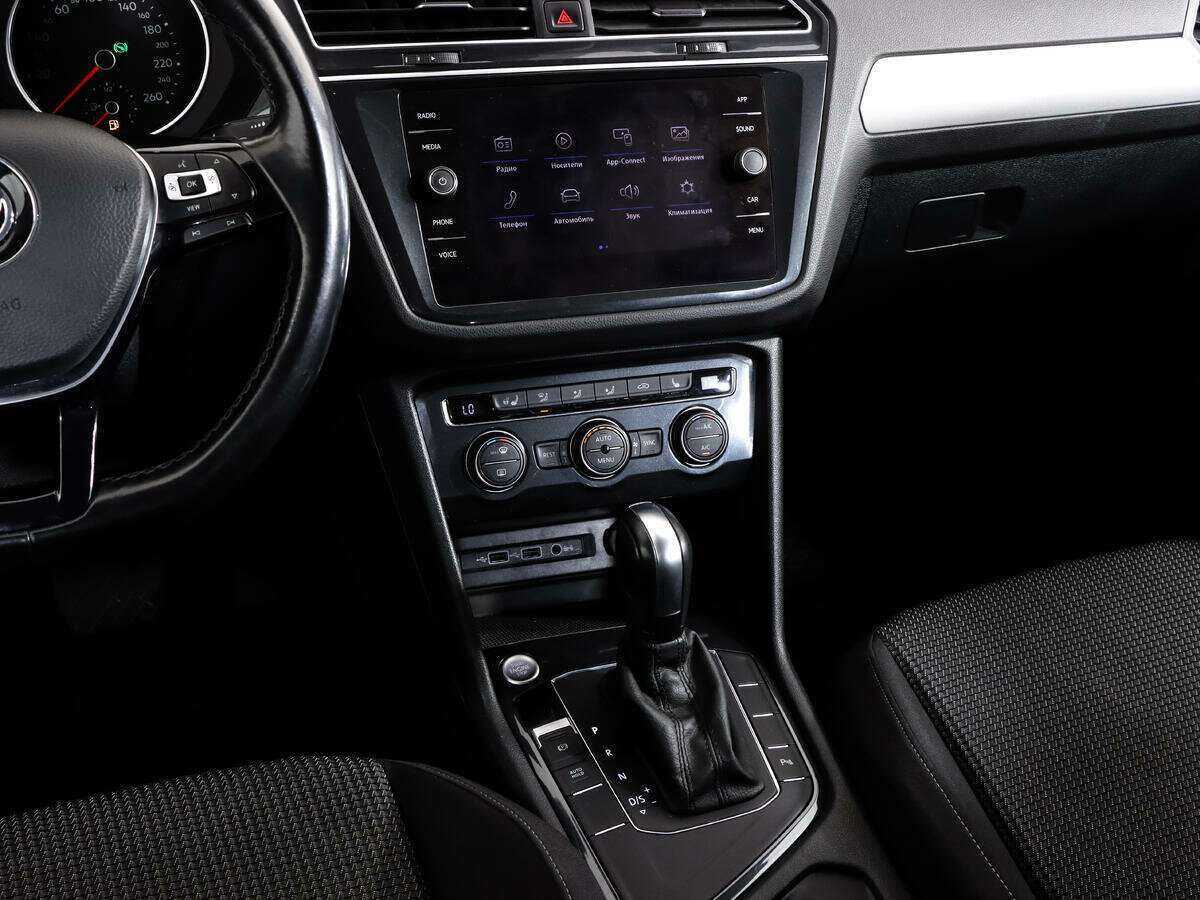 Volkswagen Tiguan L, 2020 Фото №14