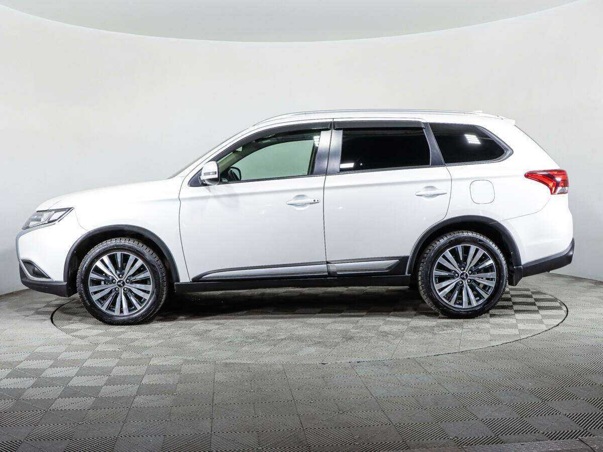 Mitsubishi Outlander, 2021 Фото №8