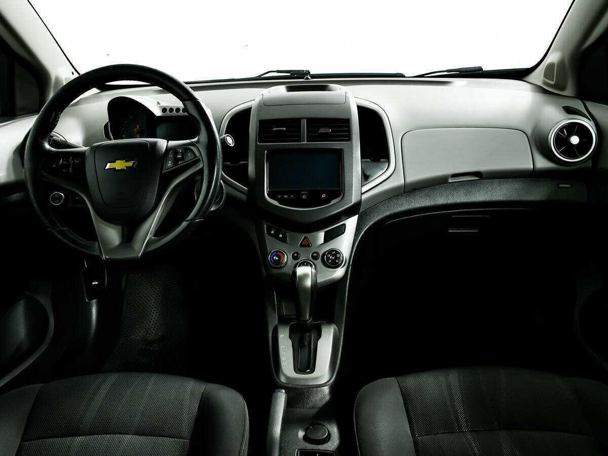 Chevrolet Aveo, 2014 Фото №11