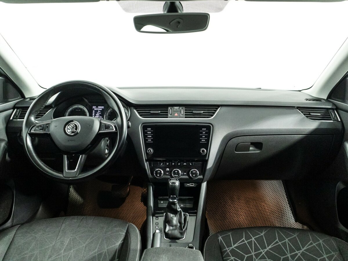 Skoda Octavia III (A7) Рестайлинг, 2020 Фото №13