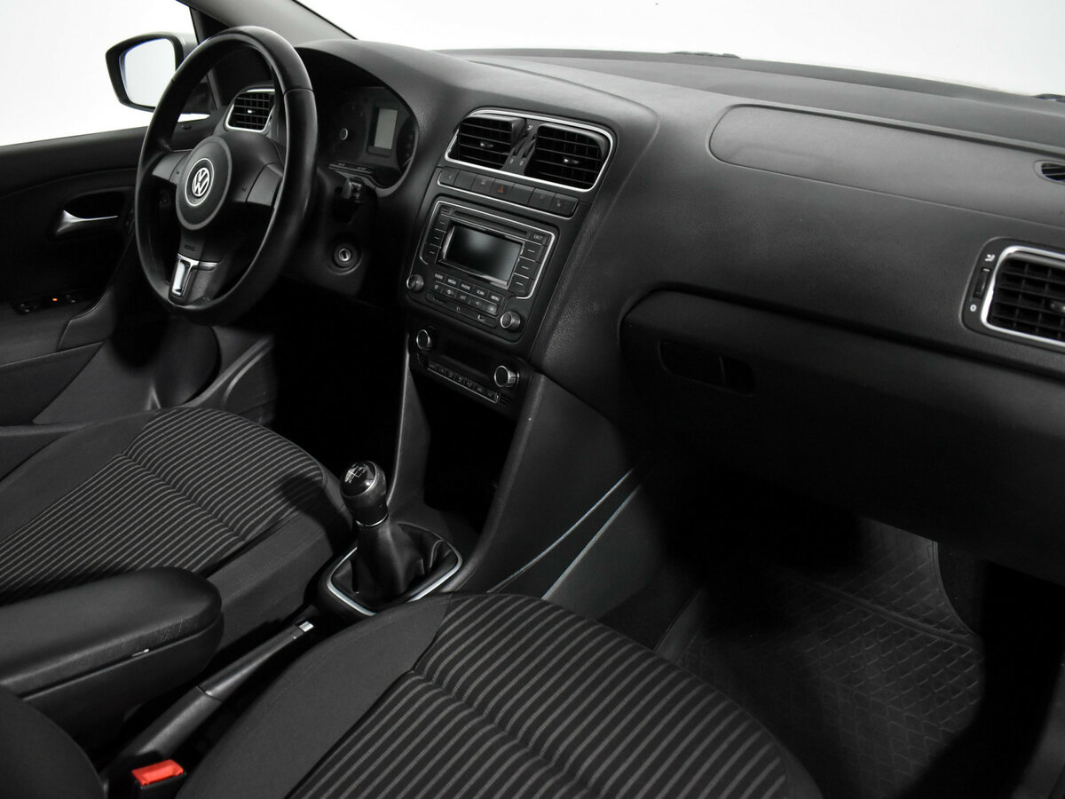 Volkswagen Polo V Рестайлинг, 2015 Фото №12