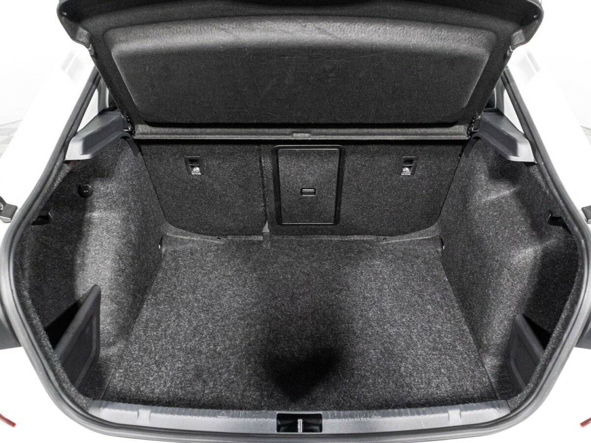 Volkswagen Polo, 2020 Фото №15