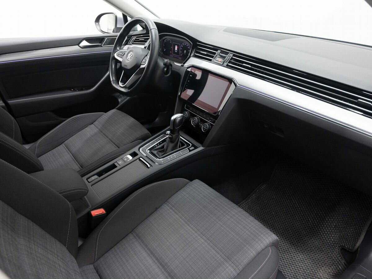 Volkswagen Passat, 2020 Фото №13