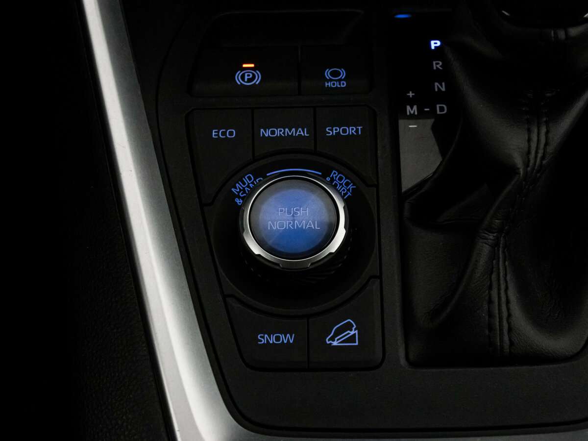 Toyota RAV4, 2020 Фото №13