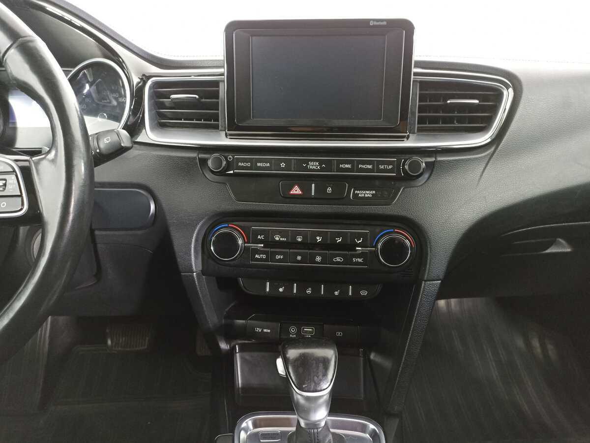 Kia Ceed, 2018 Фото №12
