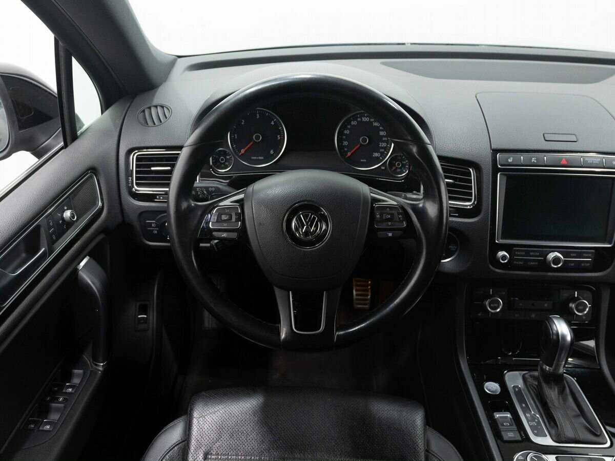 Volkswagen Touareg, 2017 Фото №15
