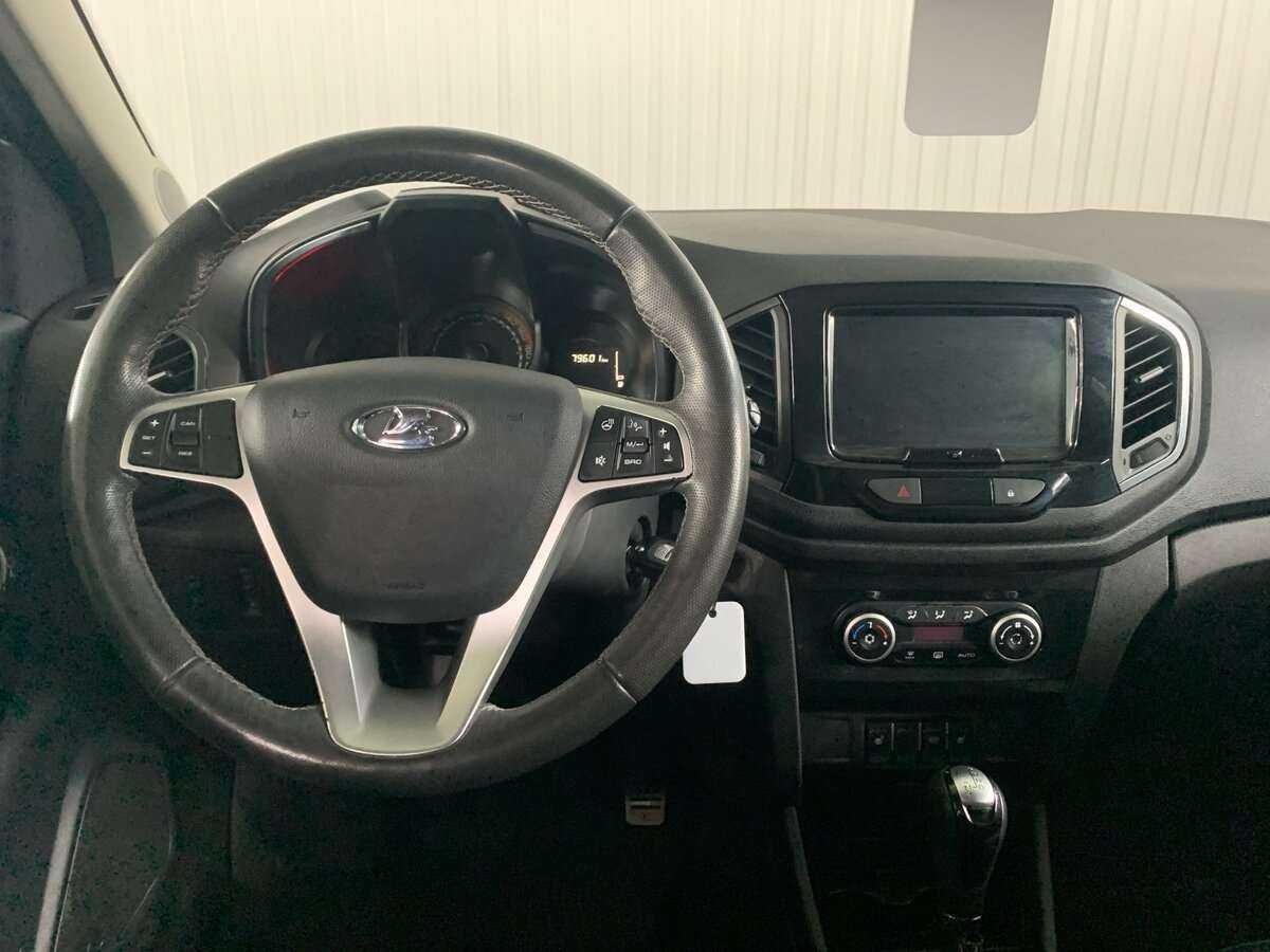 Lada (ВАЗ) XRAY Cross, 2020 Фото №10