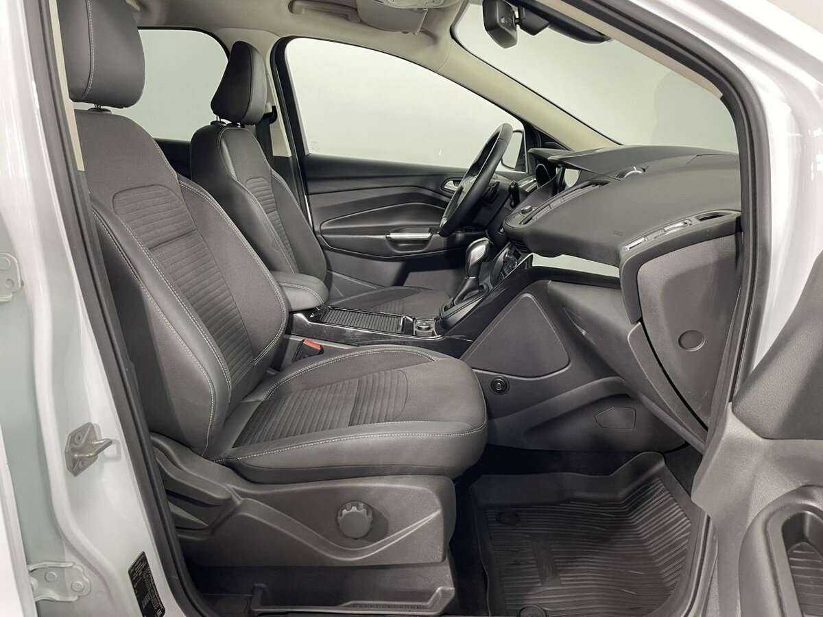 Ford Kuga, 2017 Фото №12