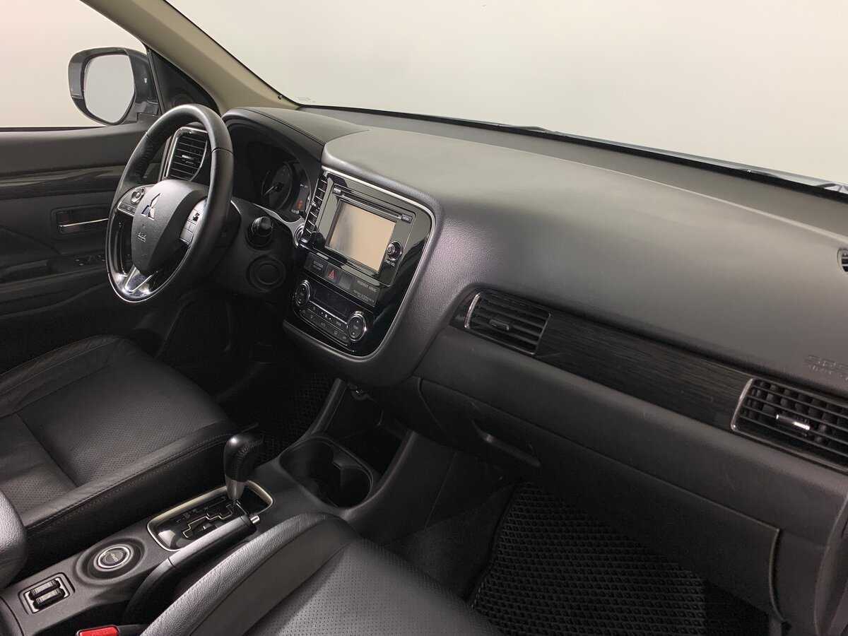 Mitsubishi Outlander, 2016 Фото №14