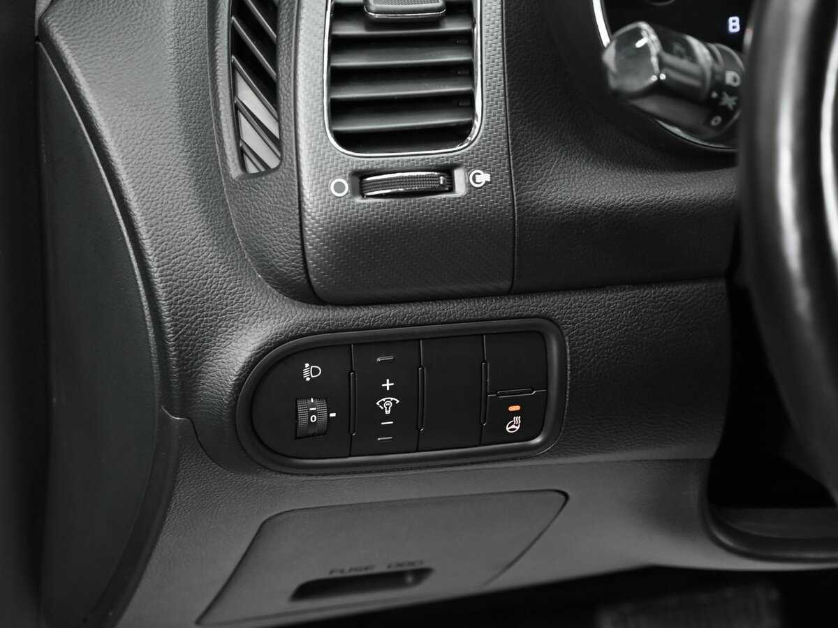 Kia Cerato, 2019 Фото №8