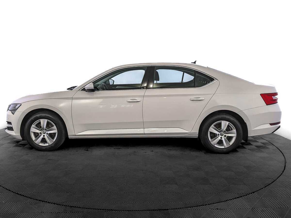 Skoda Superb, 2021 Фото №8