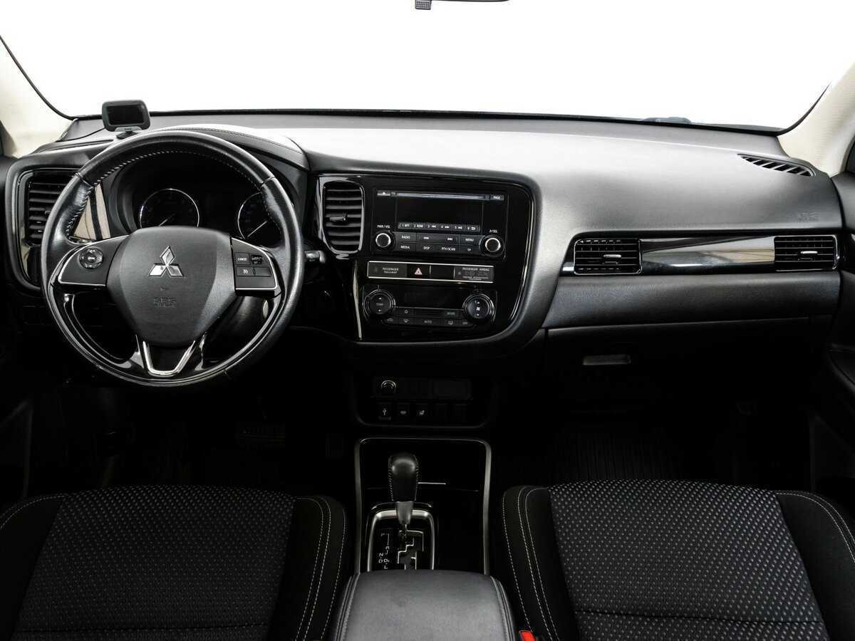 Mitsubishi Outlander, 2018 Фото №8