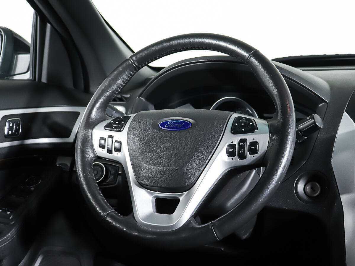Ford Explorer, 2015 Фото №16