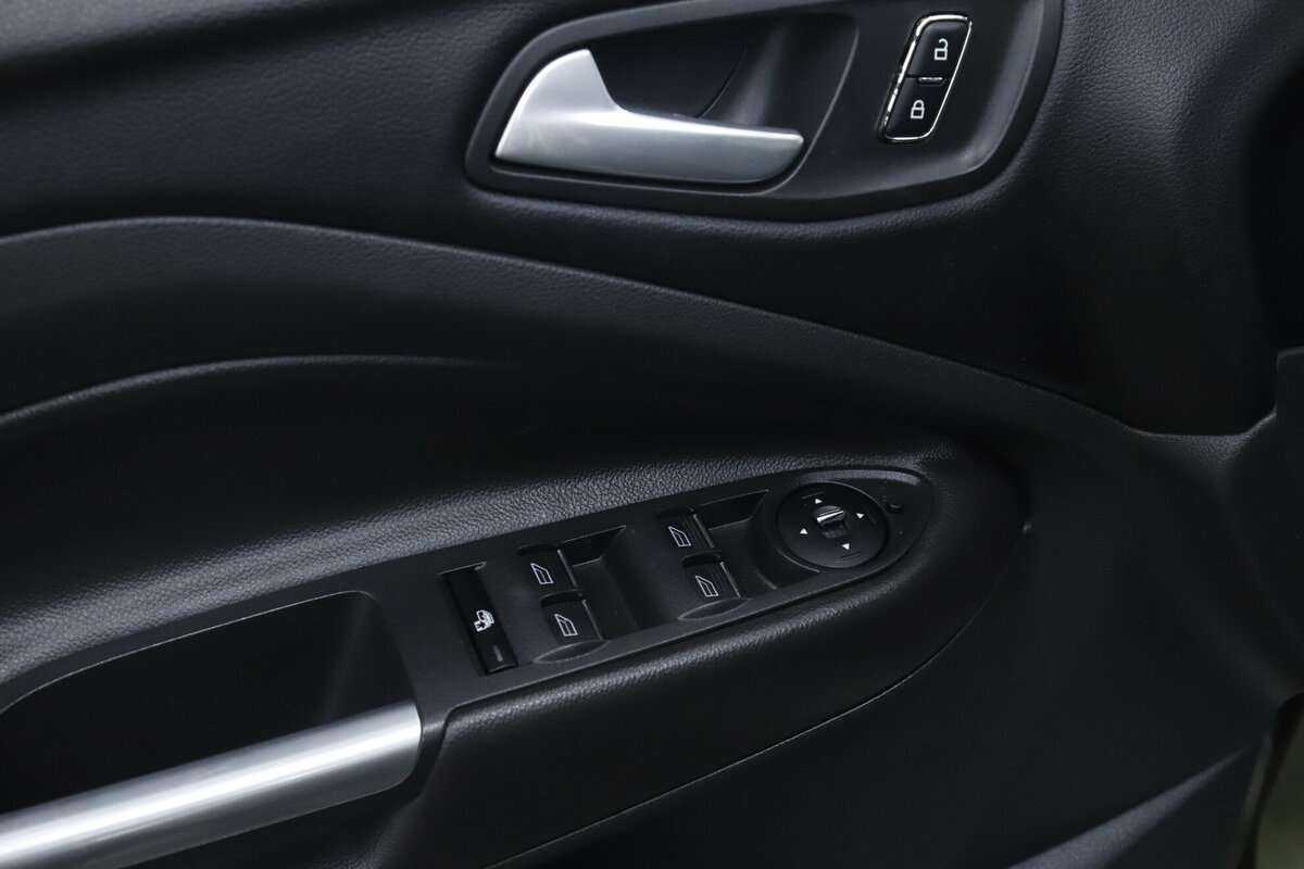 Ford Kuga, 2016 Фото №11