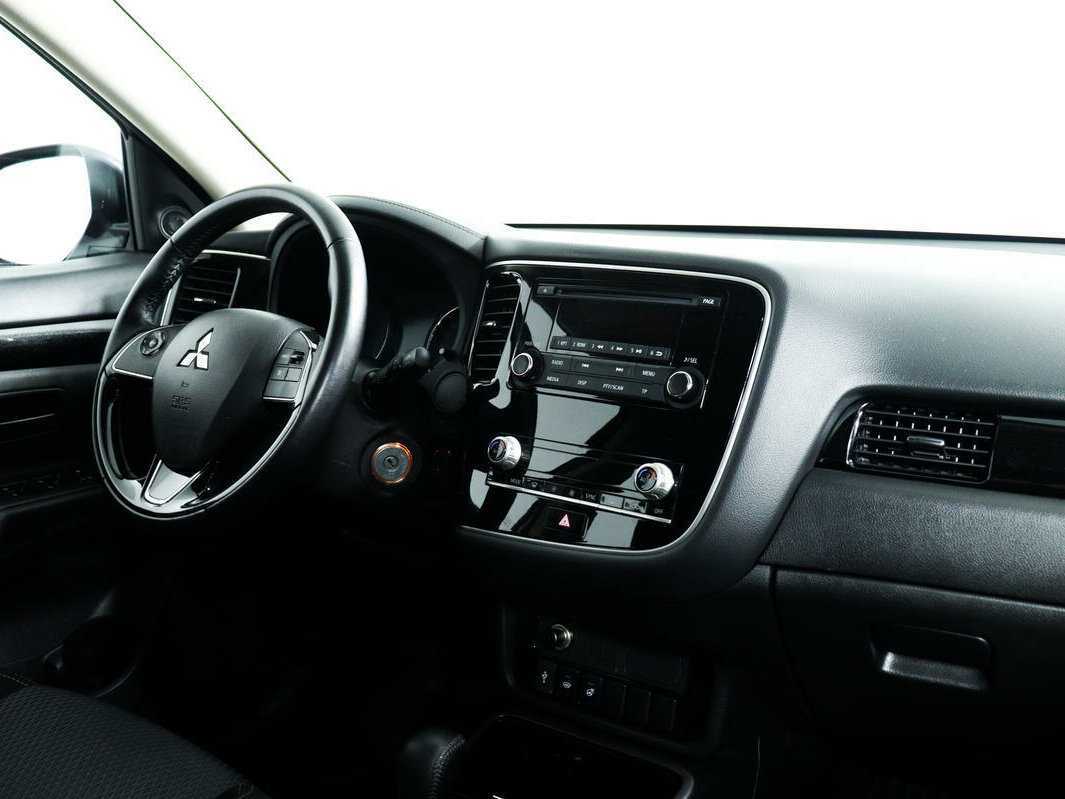 Mitsubishi Outlander, 2021 Фото №7
