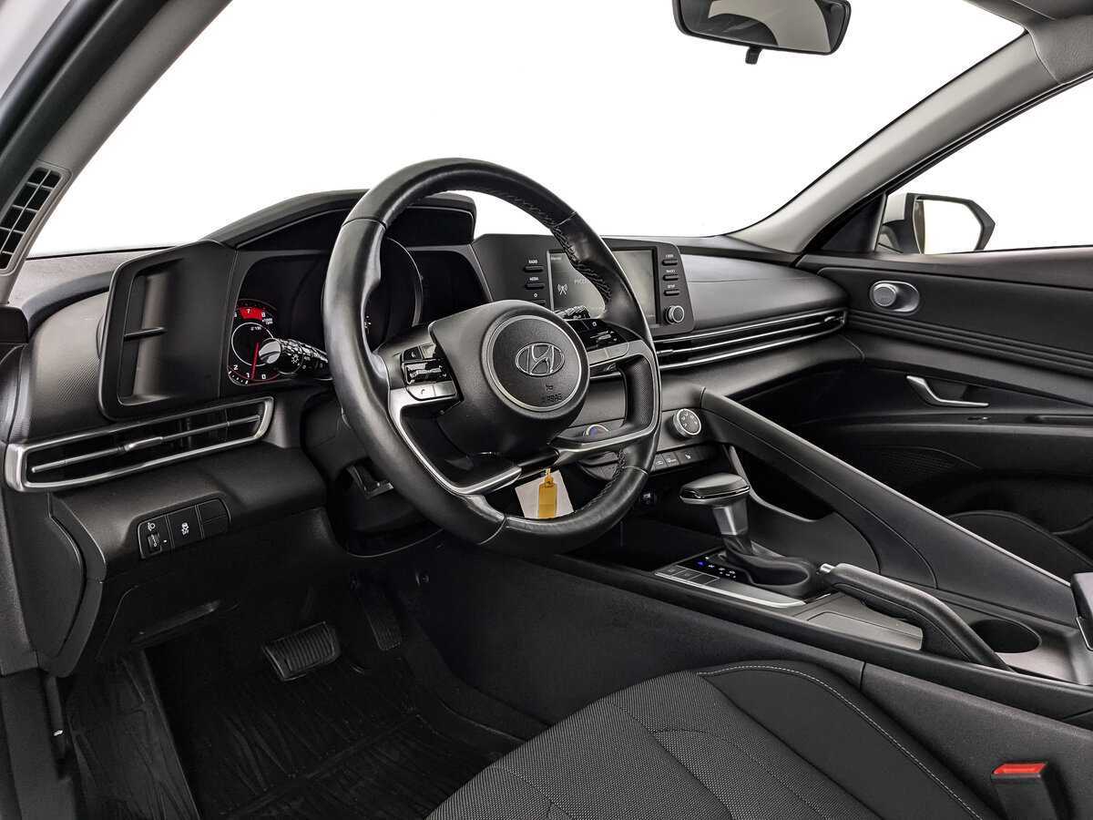 Hyundai Elantra, 2022 Фото №11
