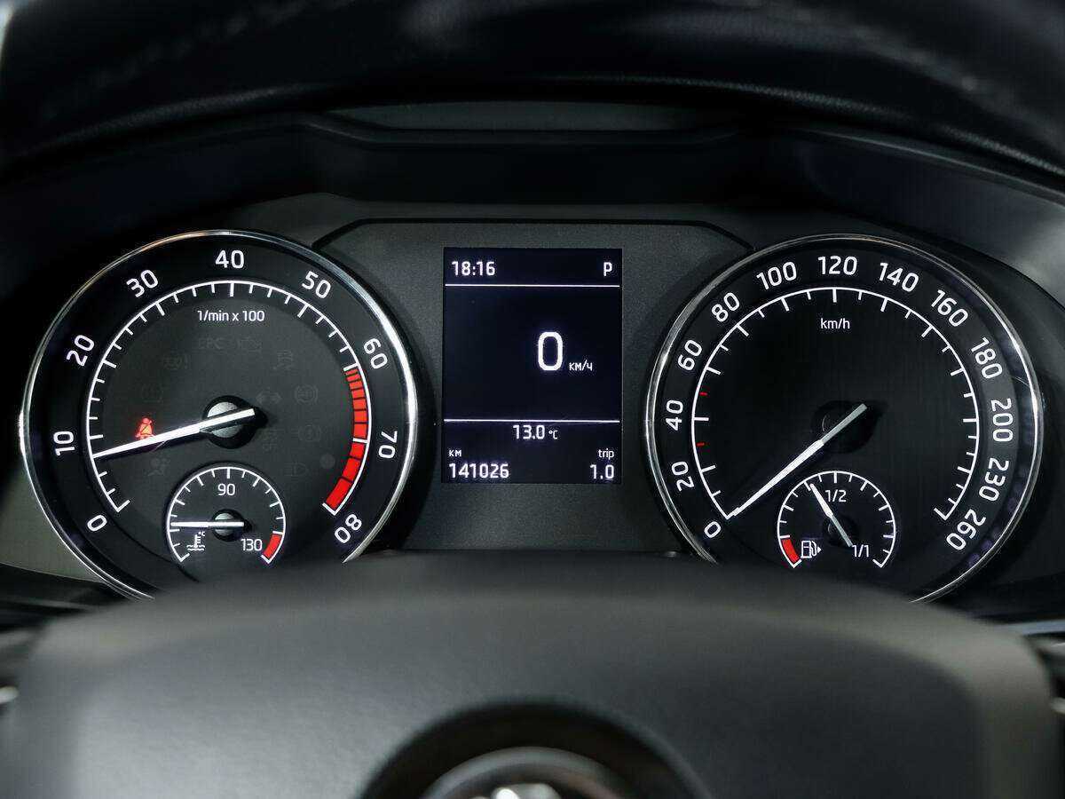 Skoda Superb, 2018 Фото №13