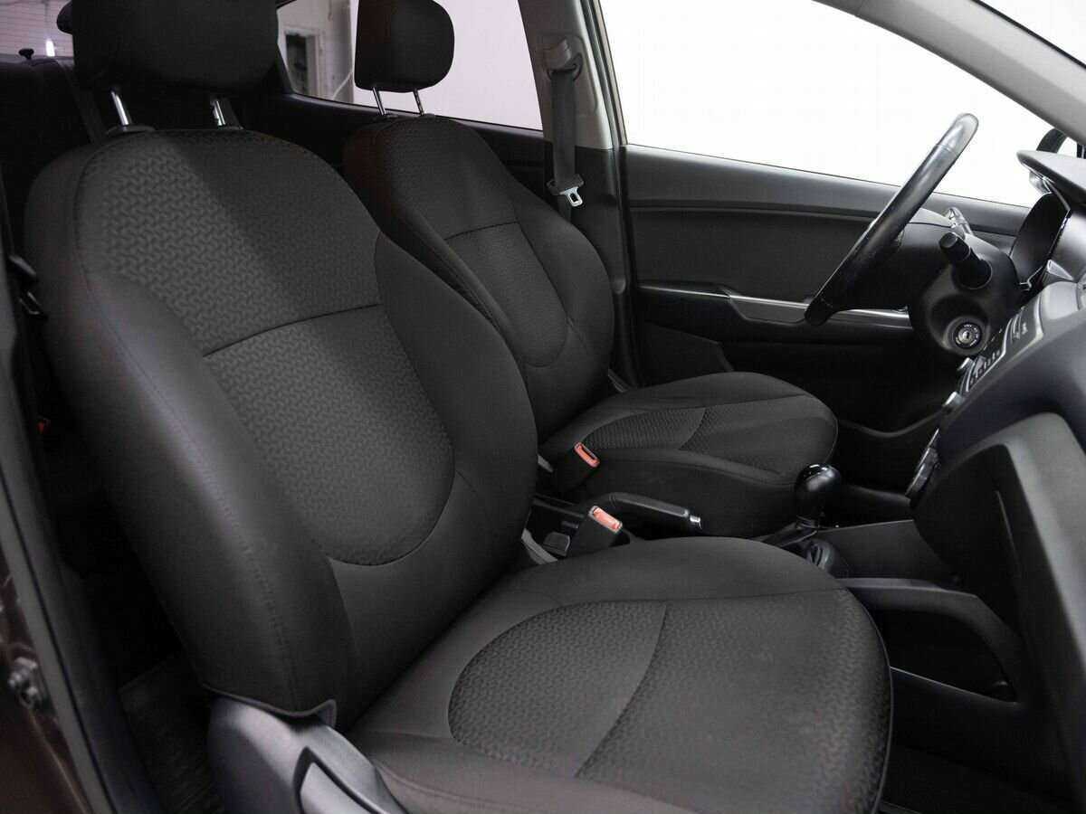 Kia Rio, 2017 Фото №12