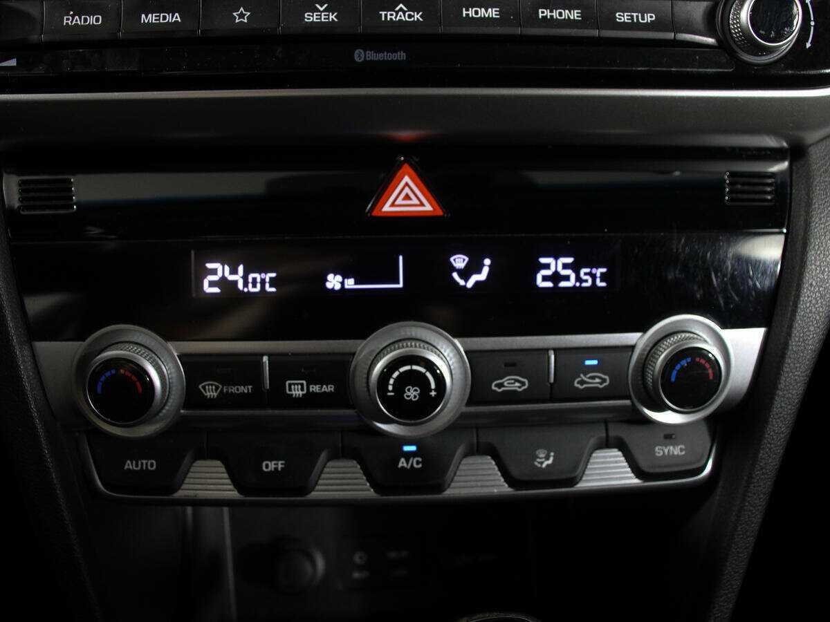 Hyundai Elantra, 2020 Фото №17