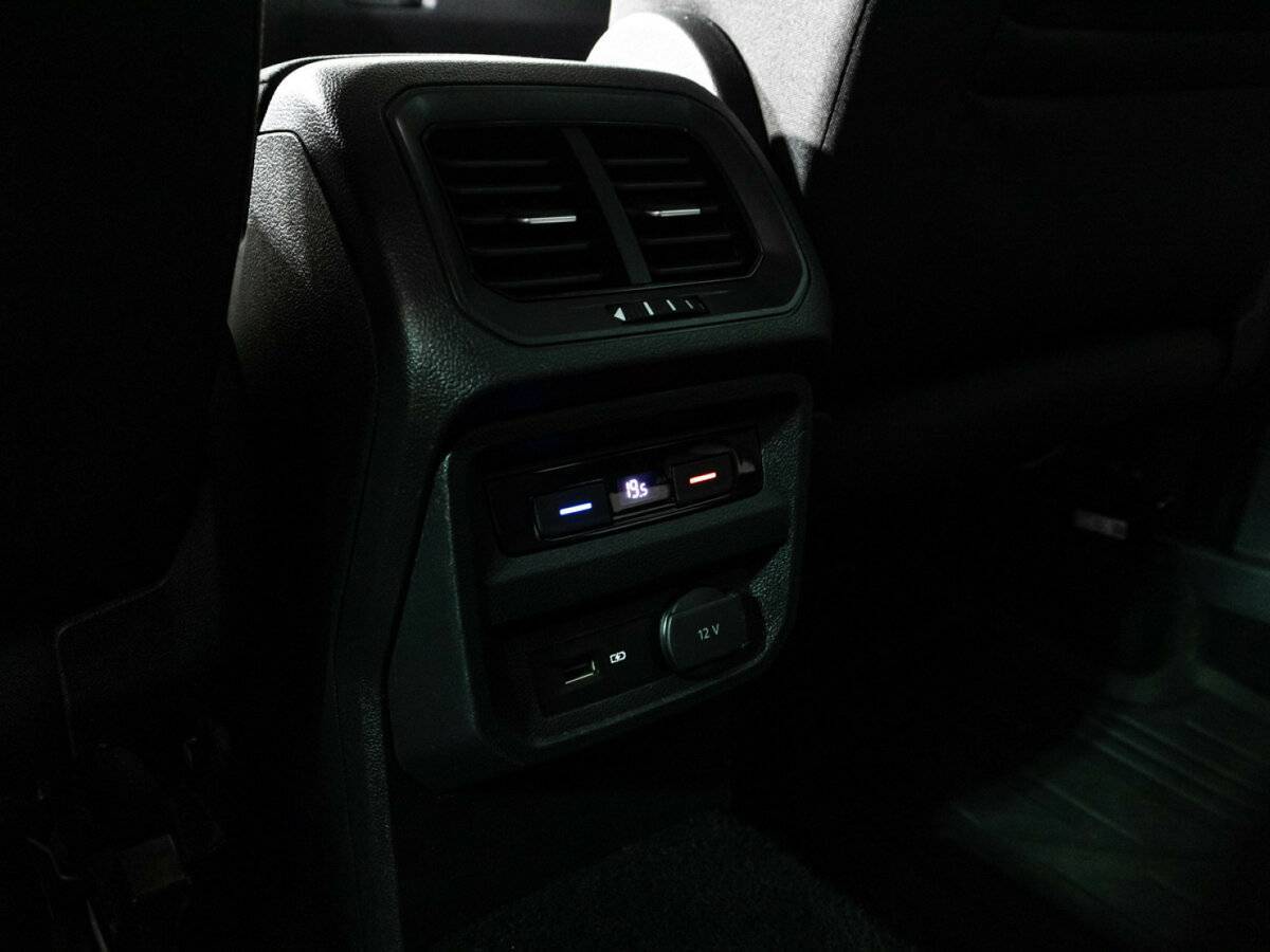 Volkswagen Tiguan, 2019 Фото №20