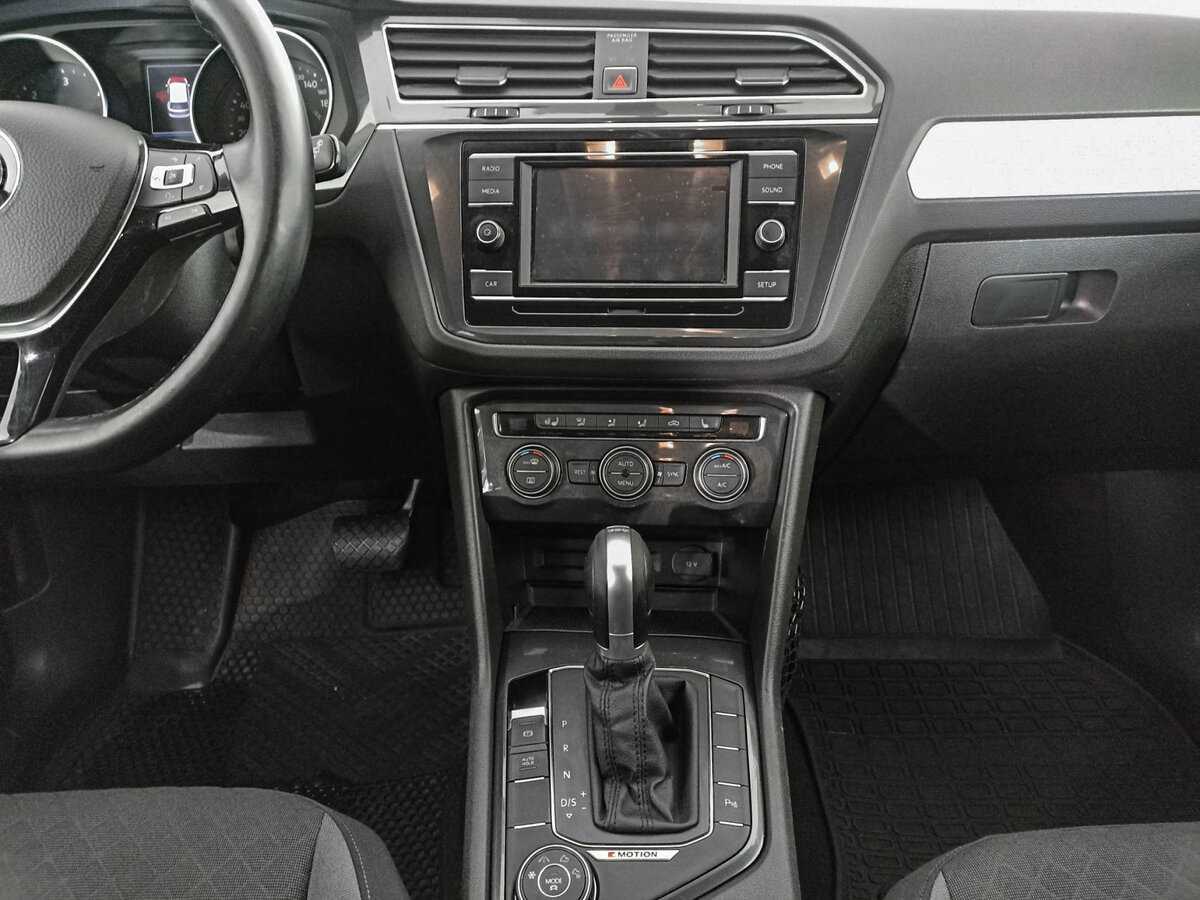 Volkswagen Tiguan, 2018 Фото №13