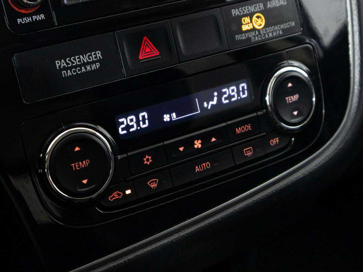 Mitsubishi Outlander, 2017 Фото №17