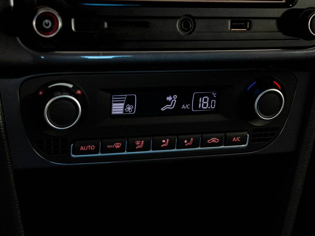 Volkswagen Polo, 2019 Фото №15