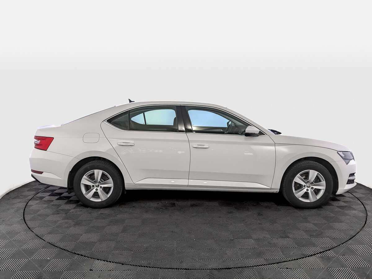 Skoda Superb, 2021 Фото №4