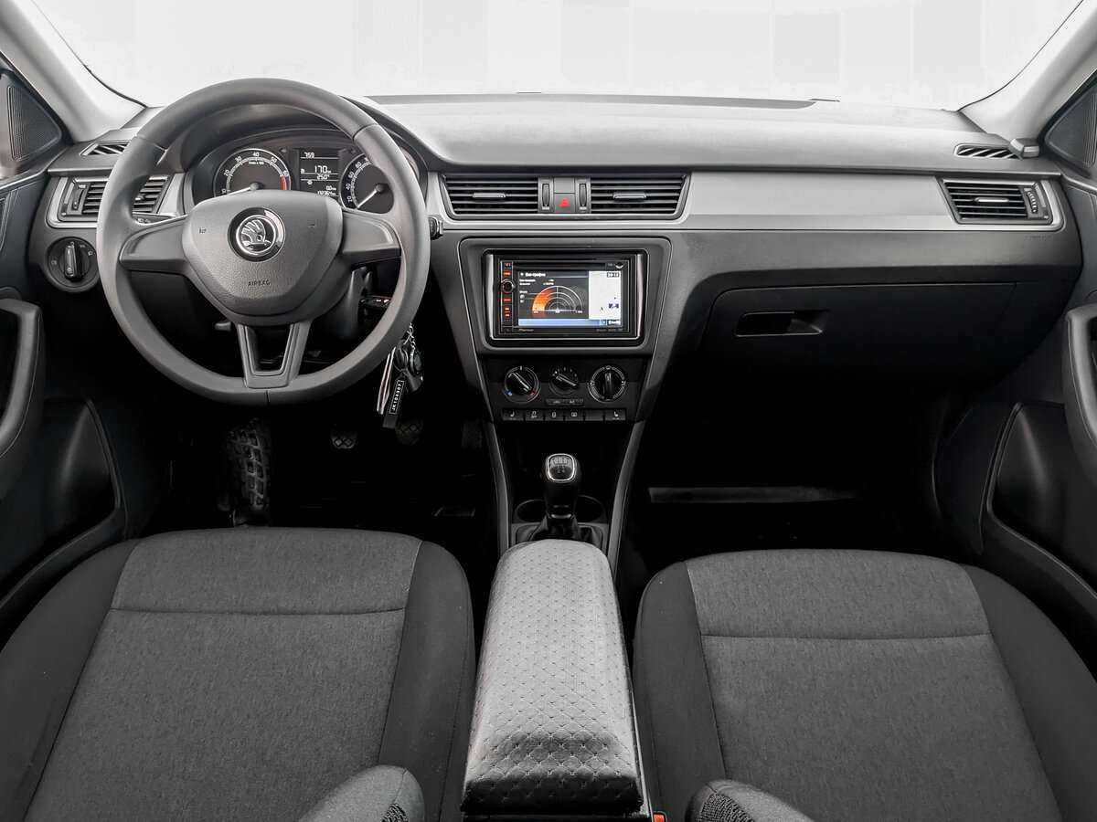 Skoda Rapid, 2017 Фото №12