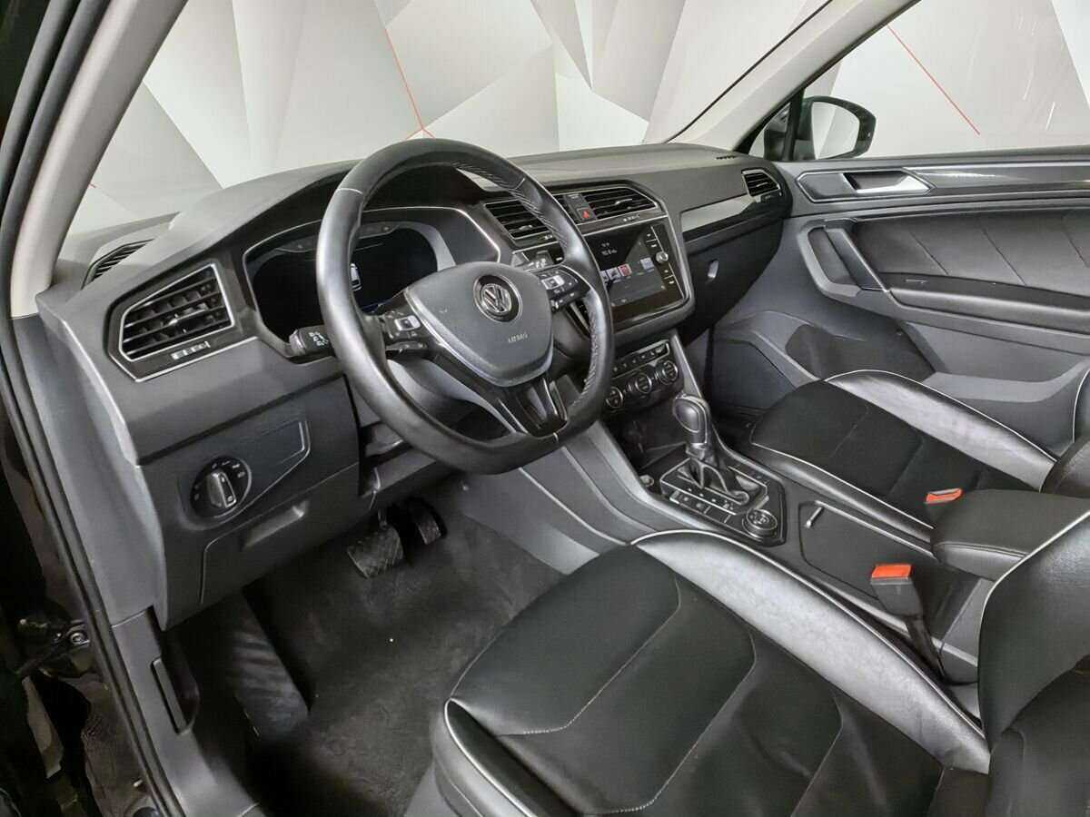 Volkswagen Tiguan, 2018 Фото №14