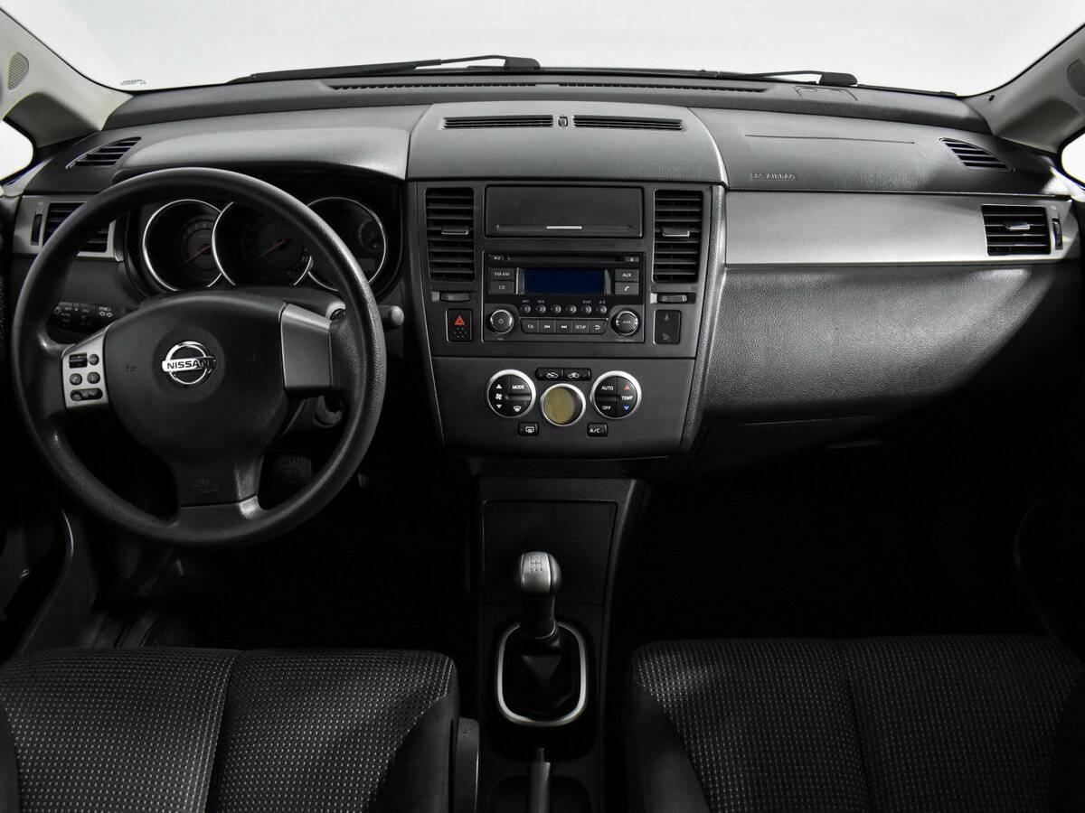Nissan Tiida, 2013 Фото №13