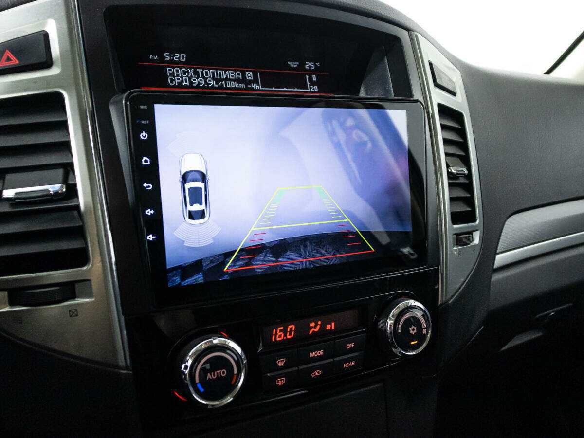 Mitsubishi Pajero, 2015 Фото №16