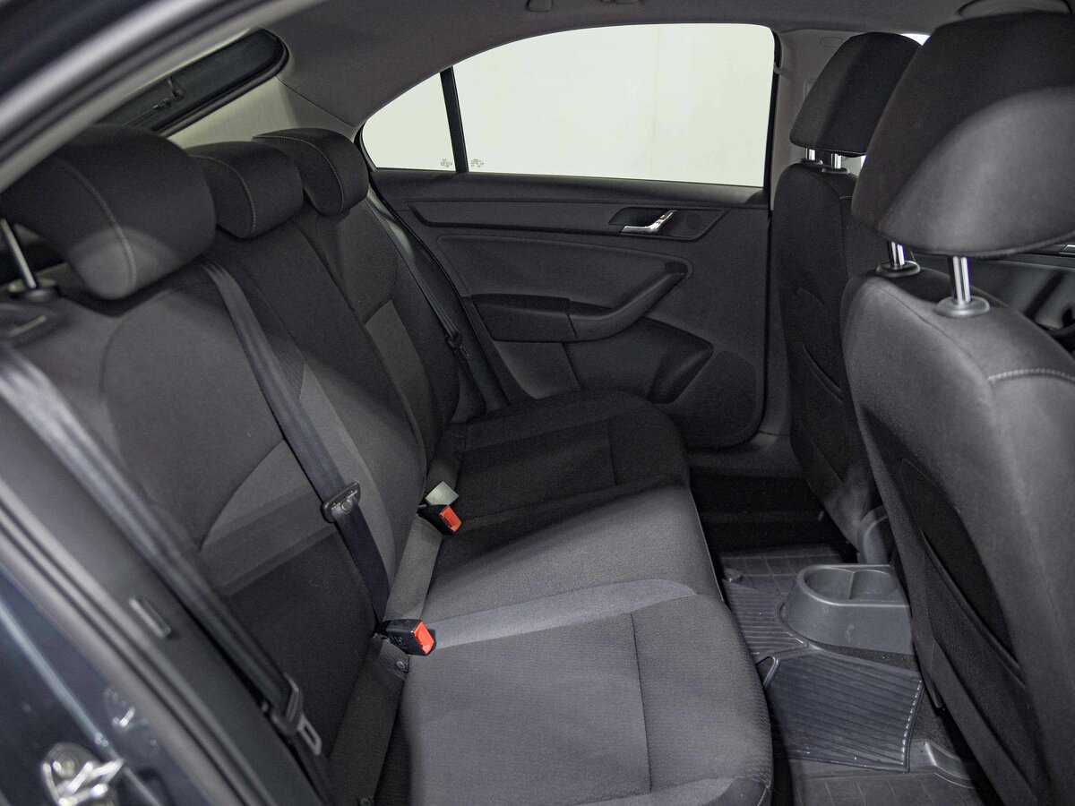 Skoda Rapid, 2015 Фото №12