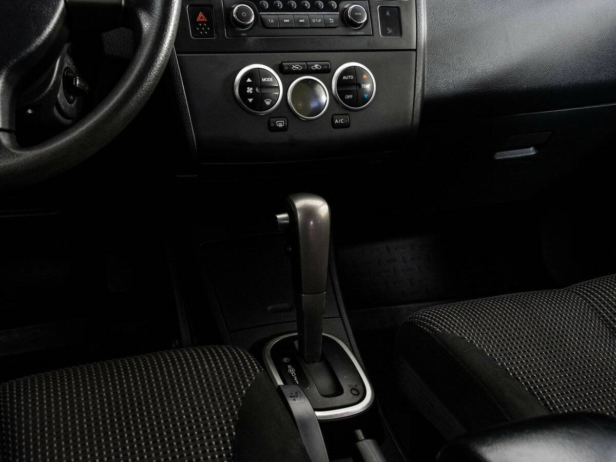 Nissan Tiida, 2013 Фото №10