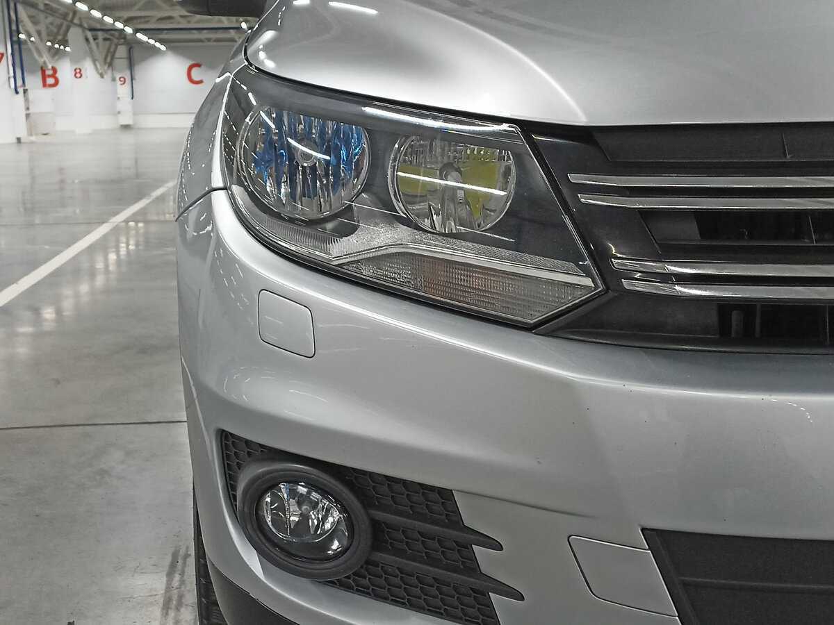 Volkswagen Tiguan, 2012 Фото №17