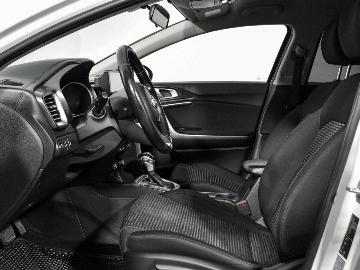 Kia Ceed, 2019 Фото №8