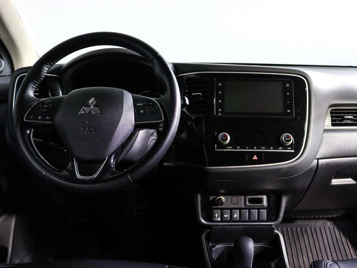 Mitsubishi Outlander, 2020 Фото №12