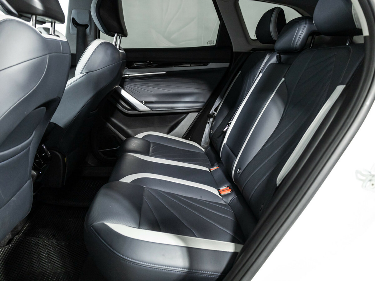 Geely Atlas II, 2023 Фото №8