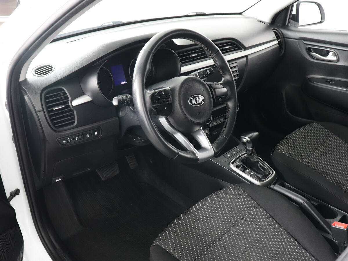 Kia Rio X-Line, 2019 Фото №11