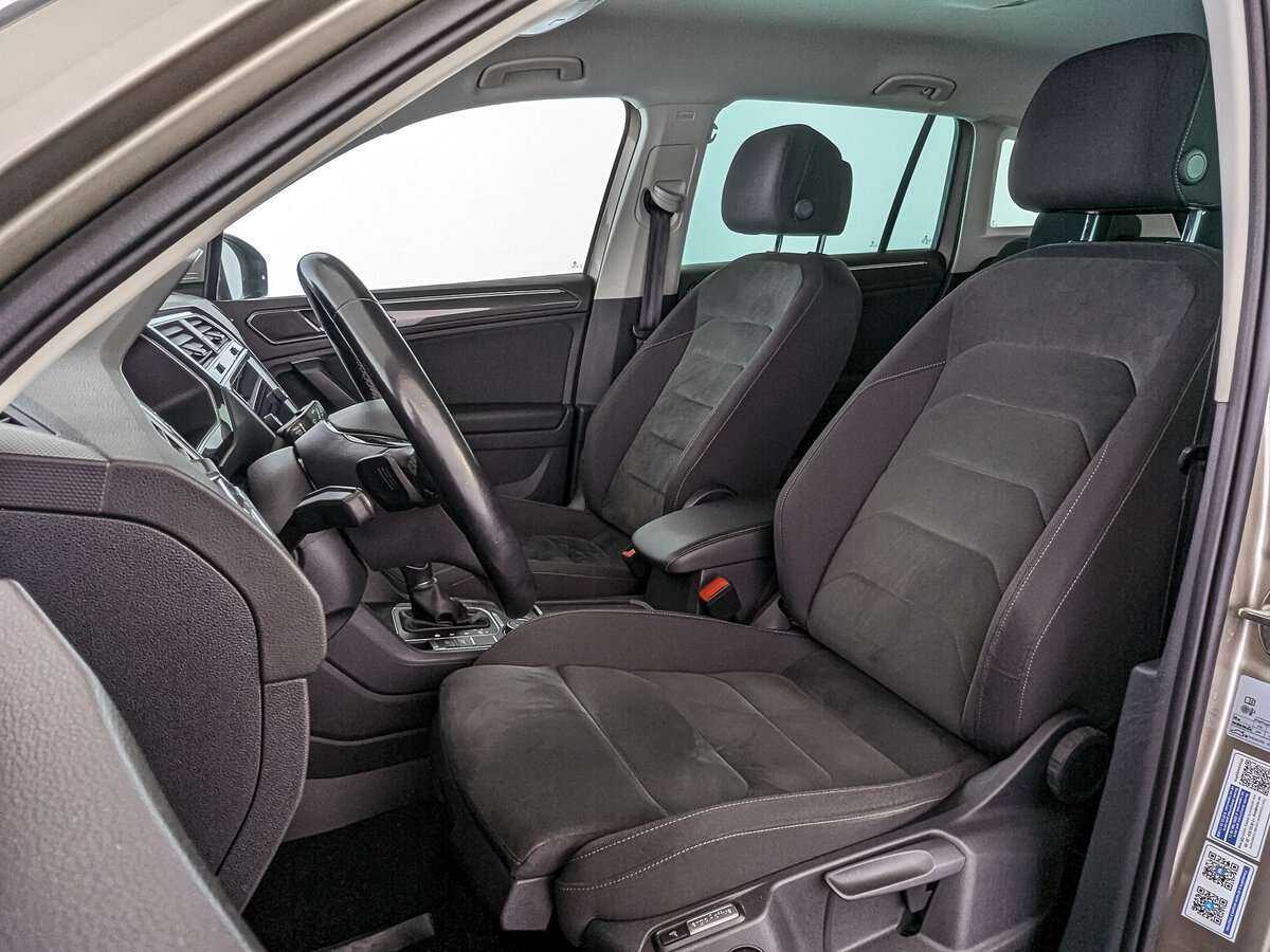 Volkswagen Tiguan, 2018 Фото №16