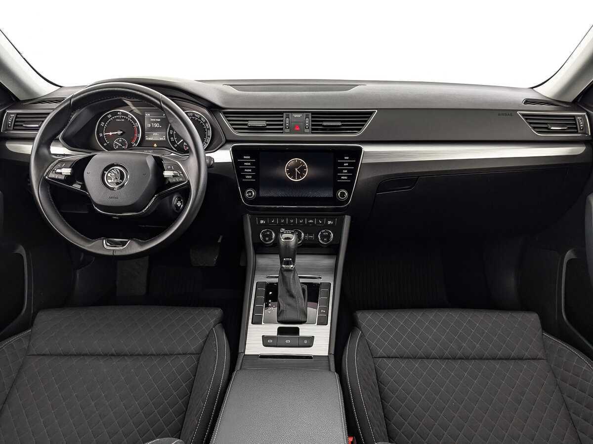 Skoda Superb, 2021 Фото №10