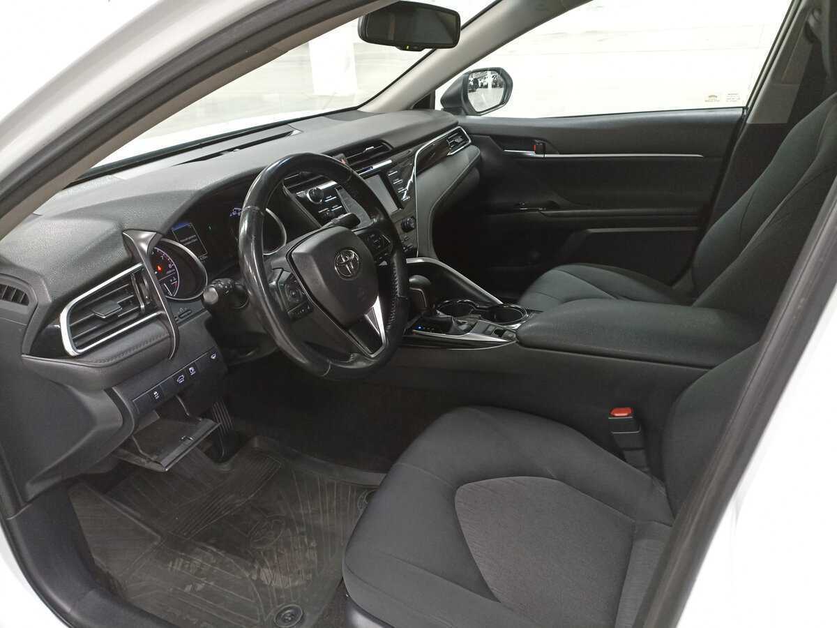 Toyota Camry, 2019 Фото №16