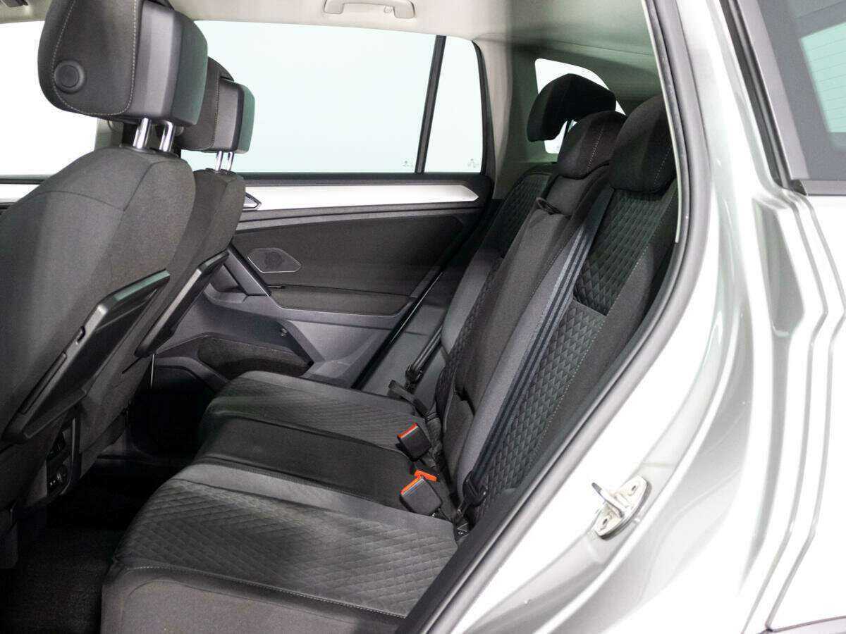 Volkswagen Tiguan, 2019 Фото №10