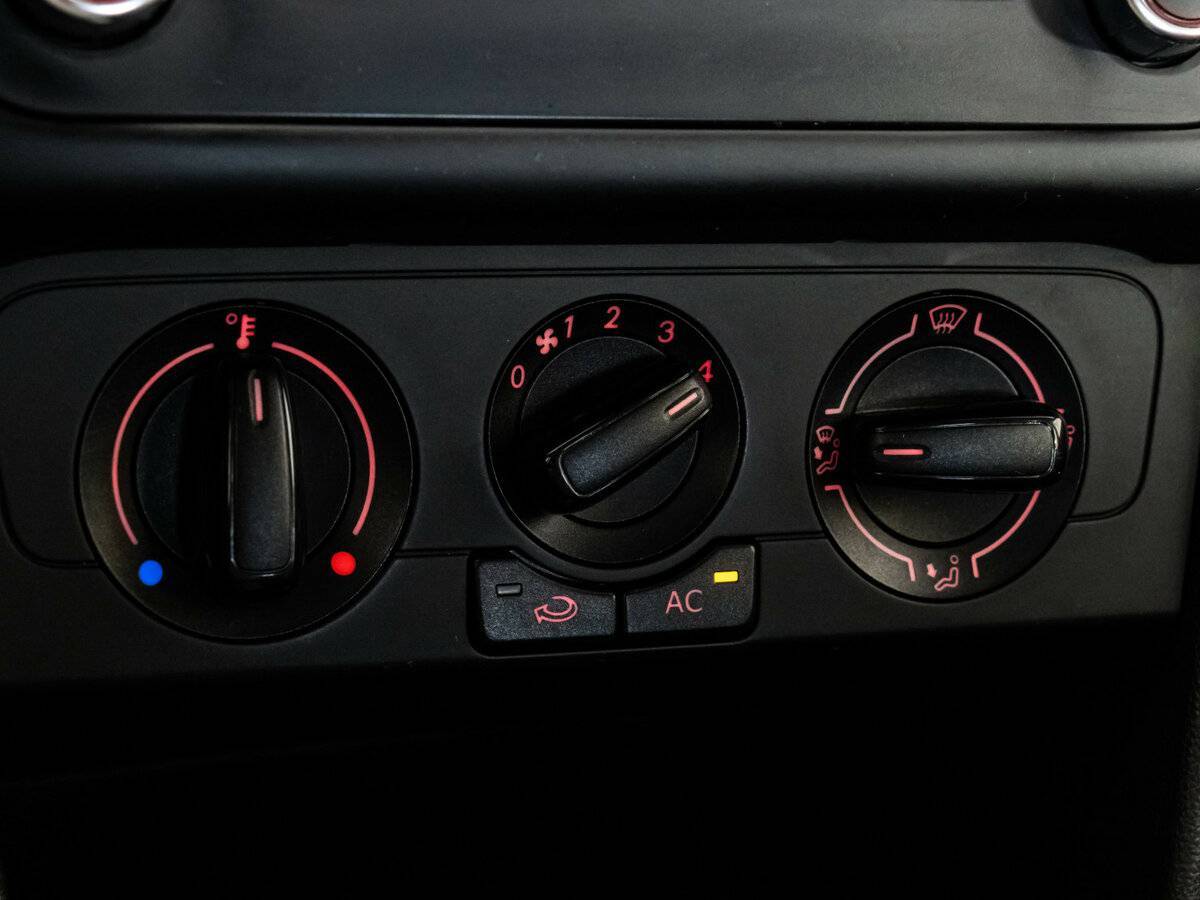 Volkswagen Polo, 2012 Фото №14