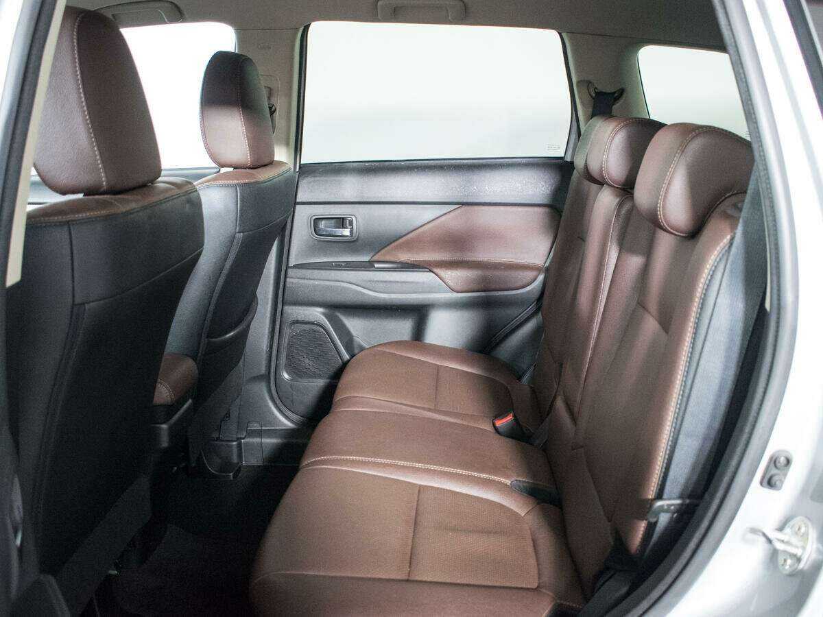 Mitsubishi Outlander, 2017 Фото №9