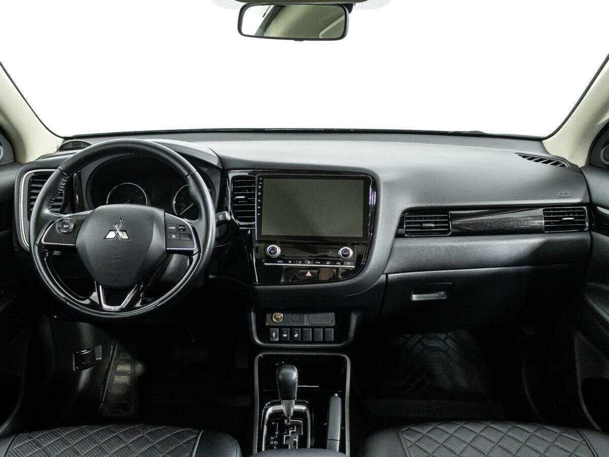 Mitsubishi Outlander, 2021 Фото №11