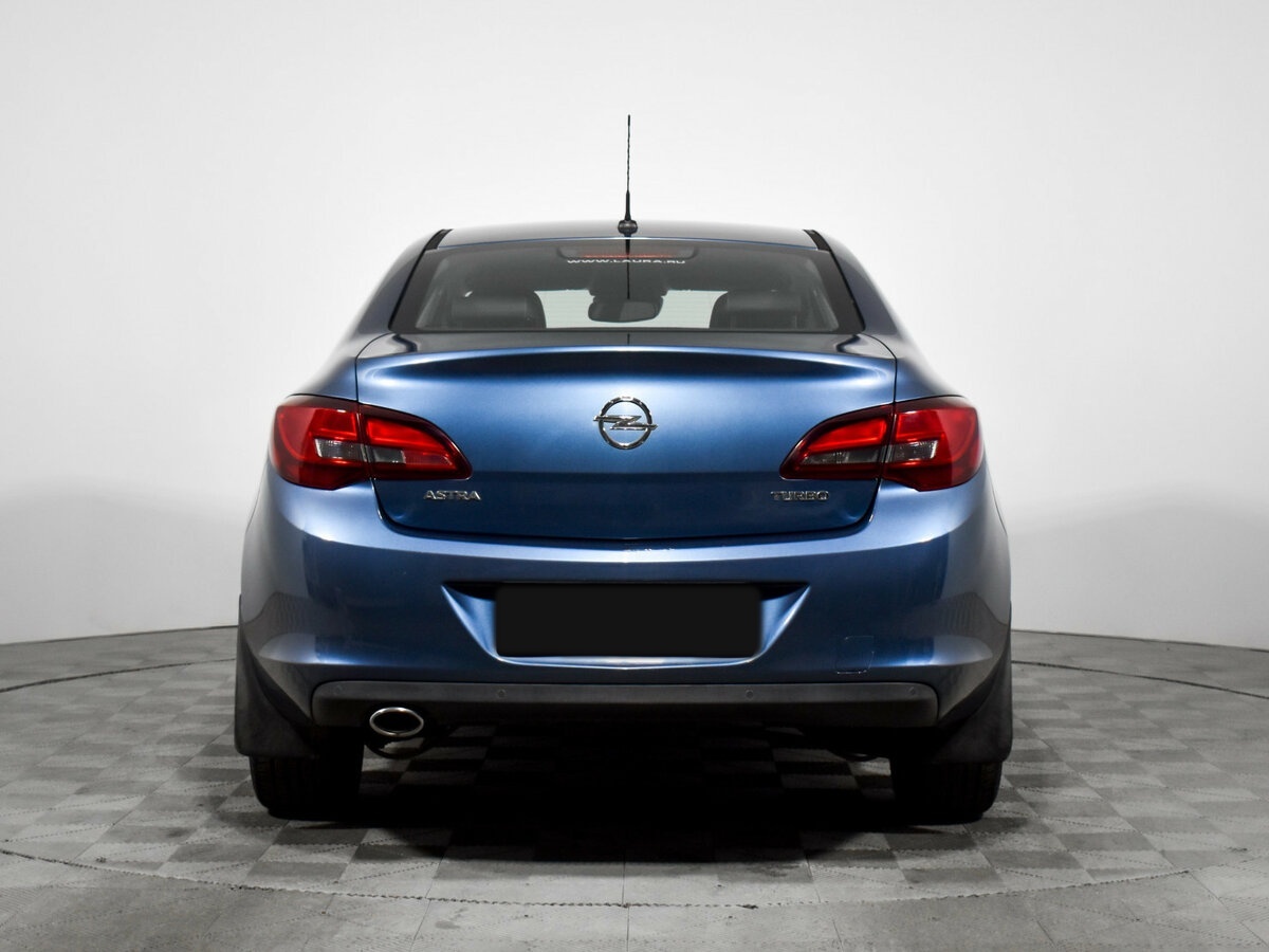 Opel Astra J Рестайлинг, 2013 Фото №5