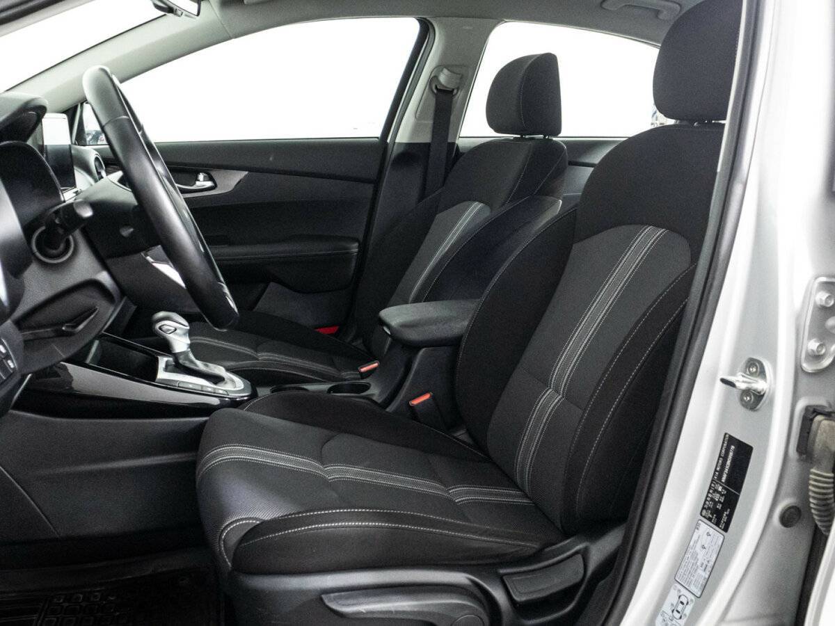Kia Cerato, 2021 Фото №17