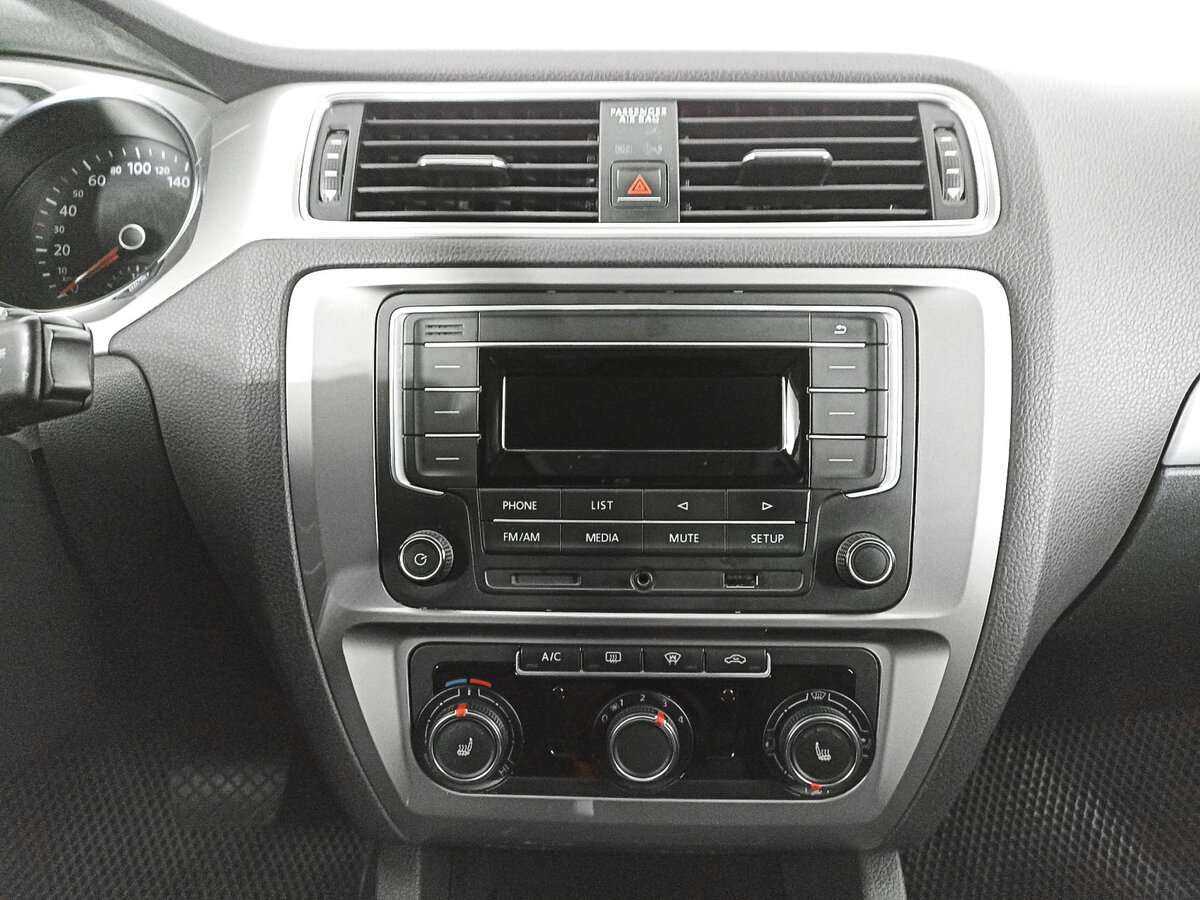 Volkswagen Jetta, 2018 Фото №14