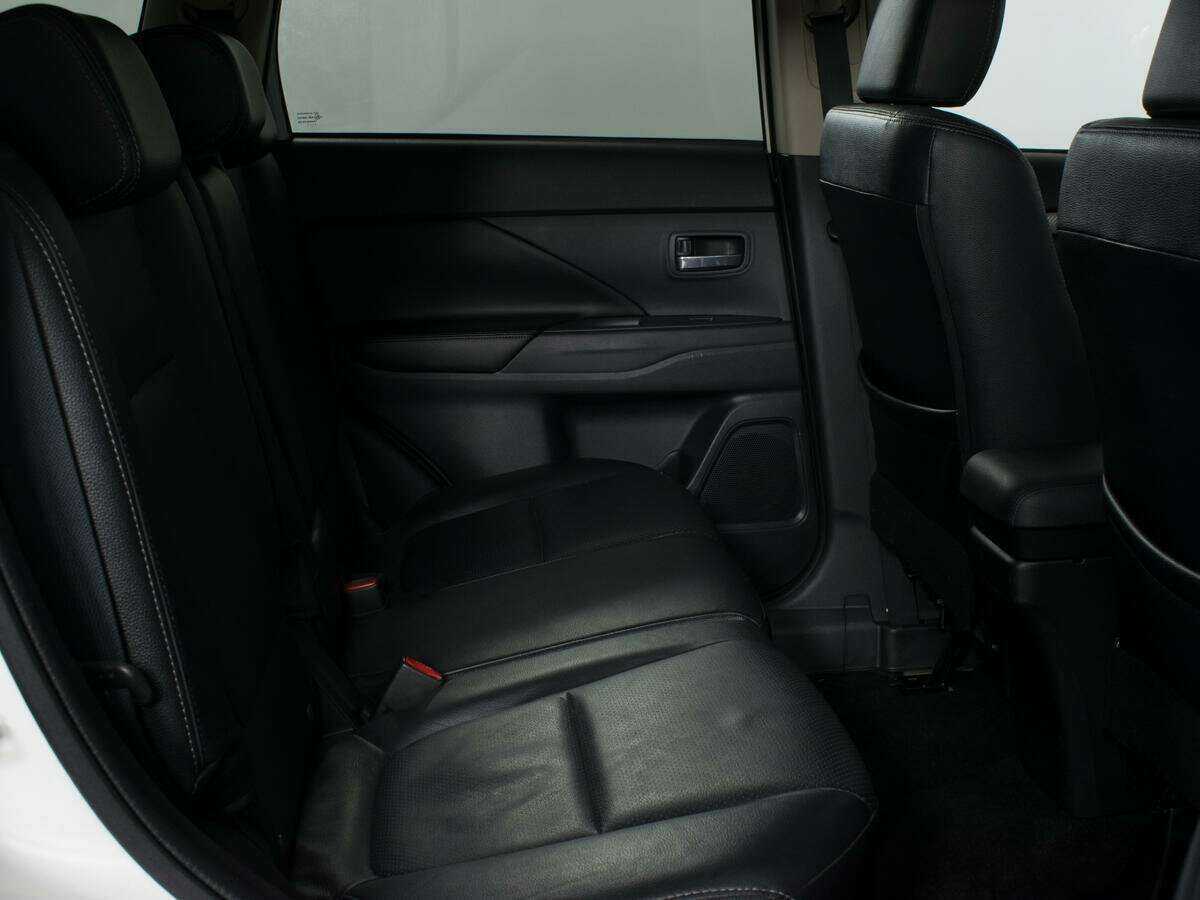 Mitsubishi Outlander, 2013 Фото №9